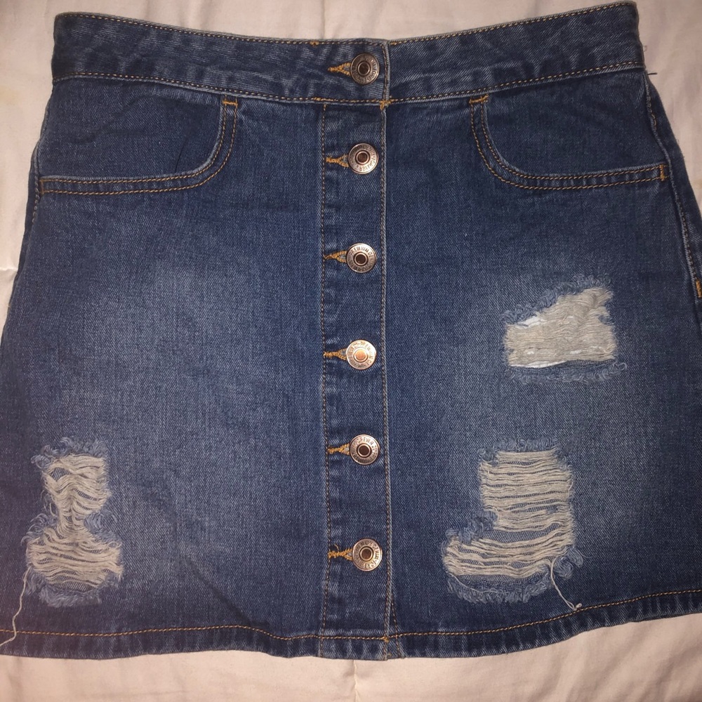 Forever 21 distressed jean skirt